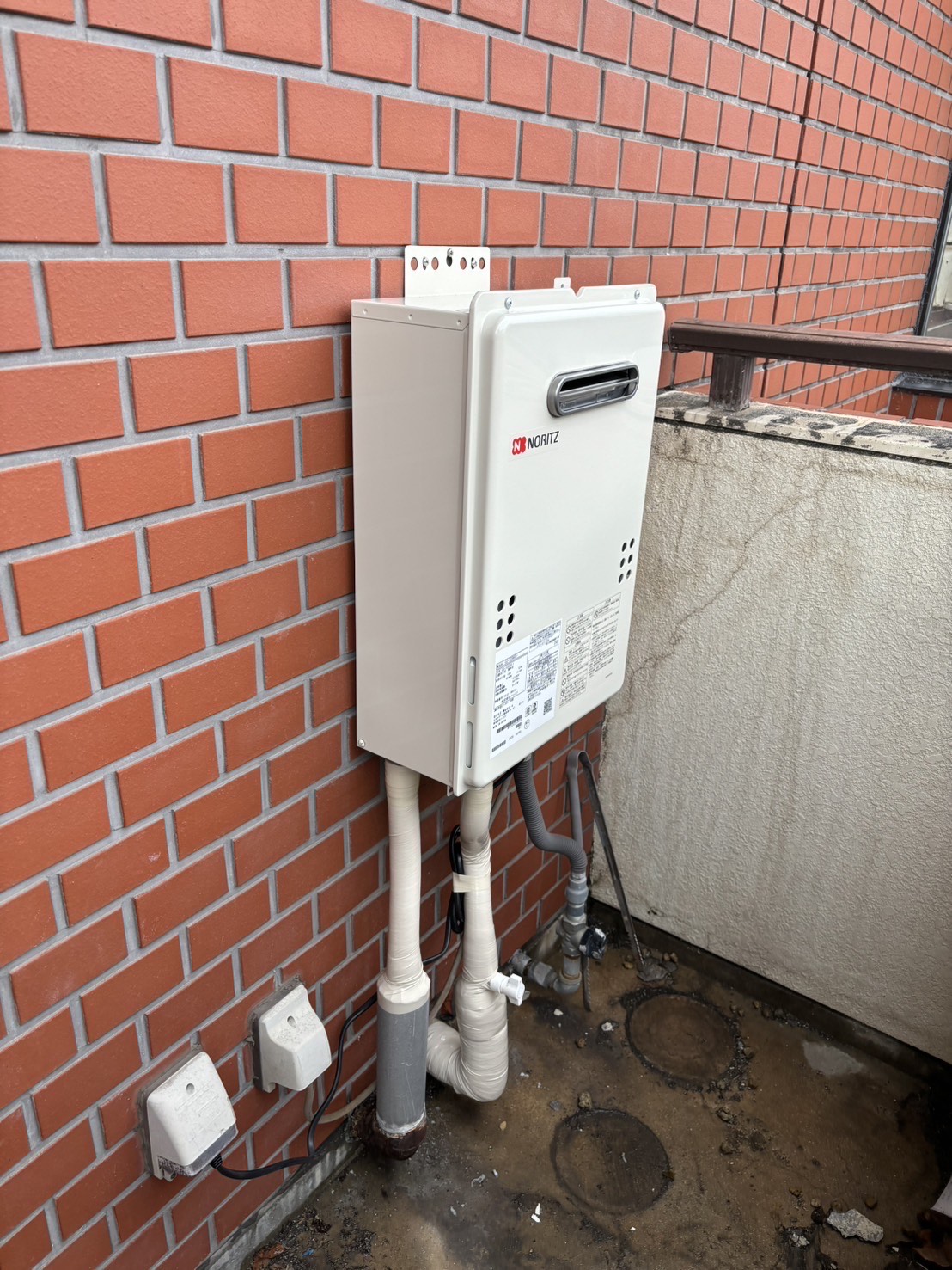 兵庫県明石市Fガス給湯器の施工事例工事後写真