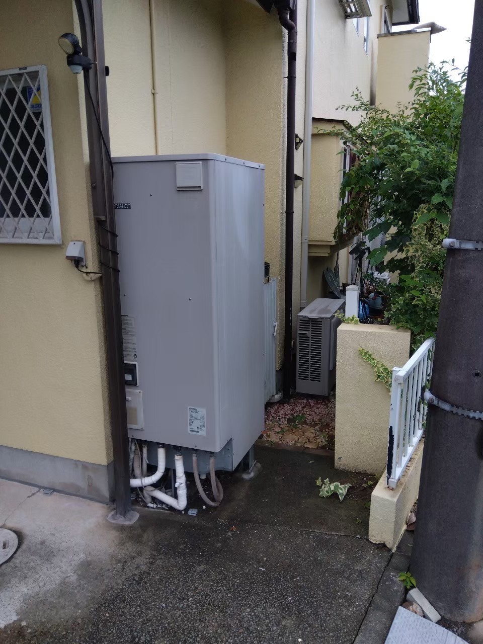 兵庫県明石市Yエコキュートの施工事例工事前写真