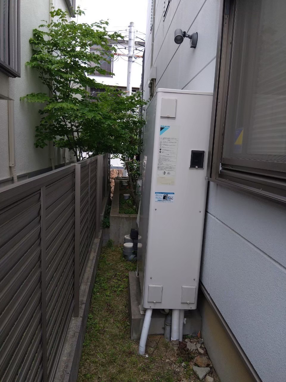 神戸市東灘区Sエコキュートの施工事例工事前写真