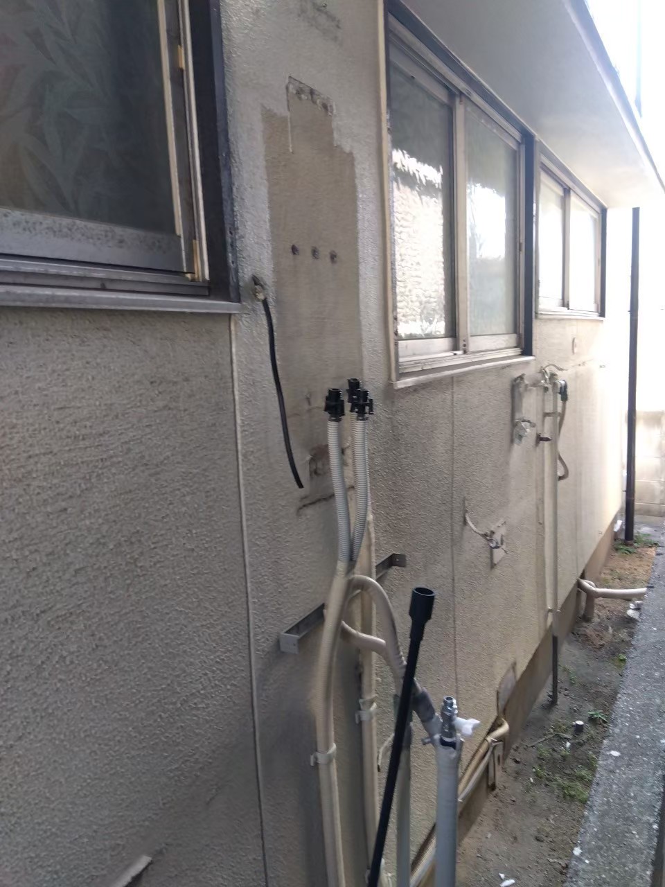 兵庫県高砂市Kガス給湯器の施工事例工事前写真