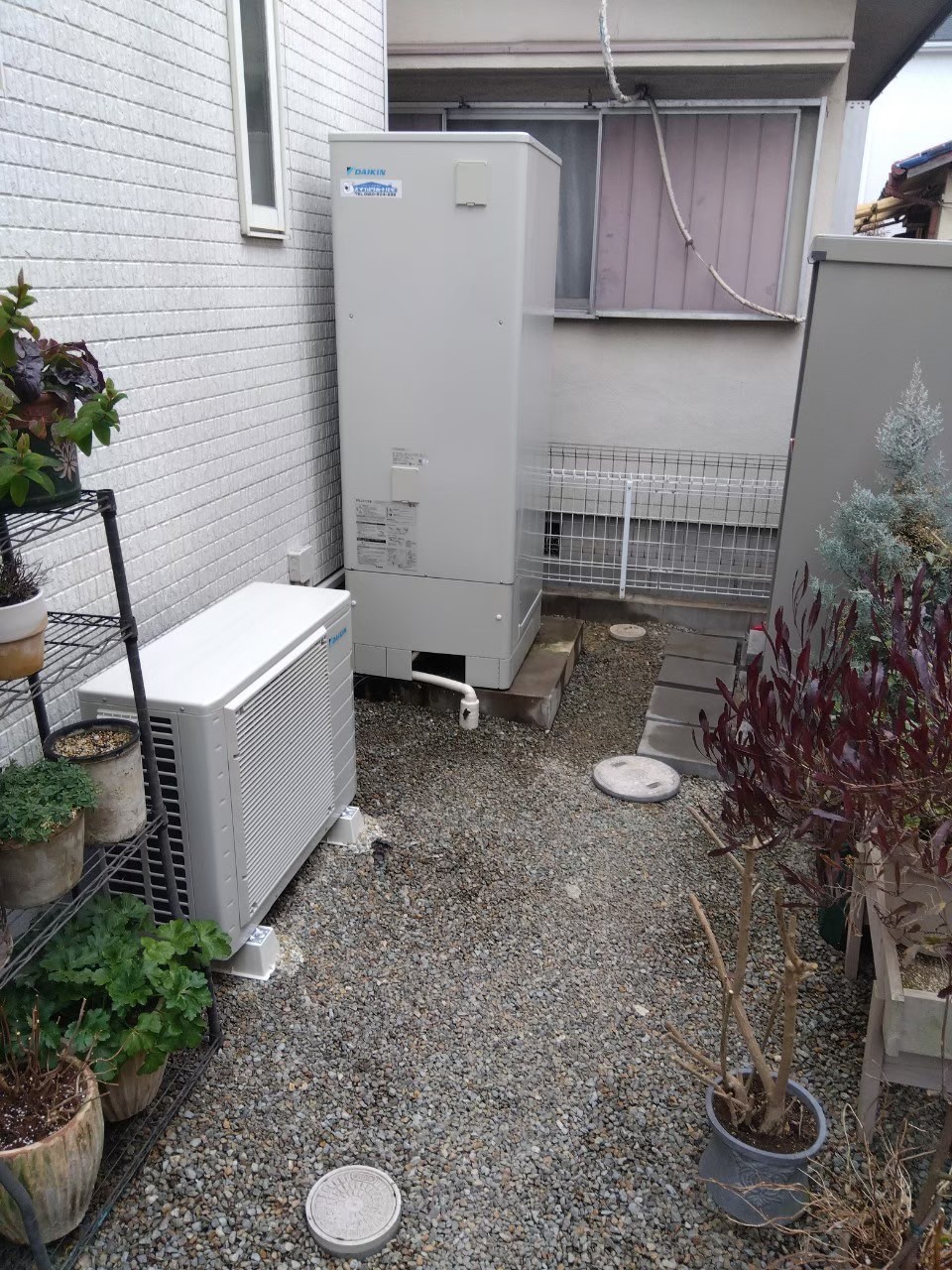 兵庫県明石市Sエコキュートの施工事例工事後写真