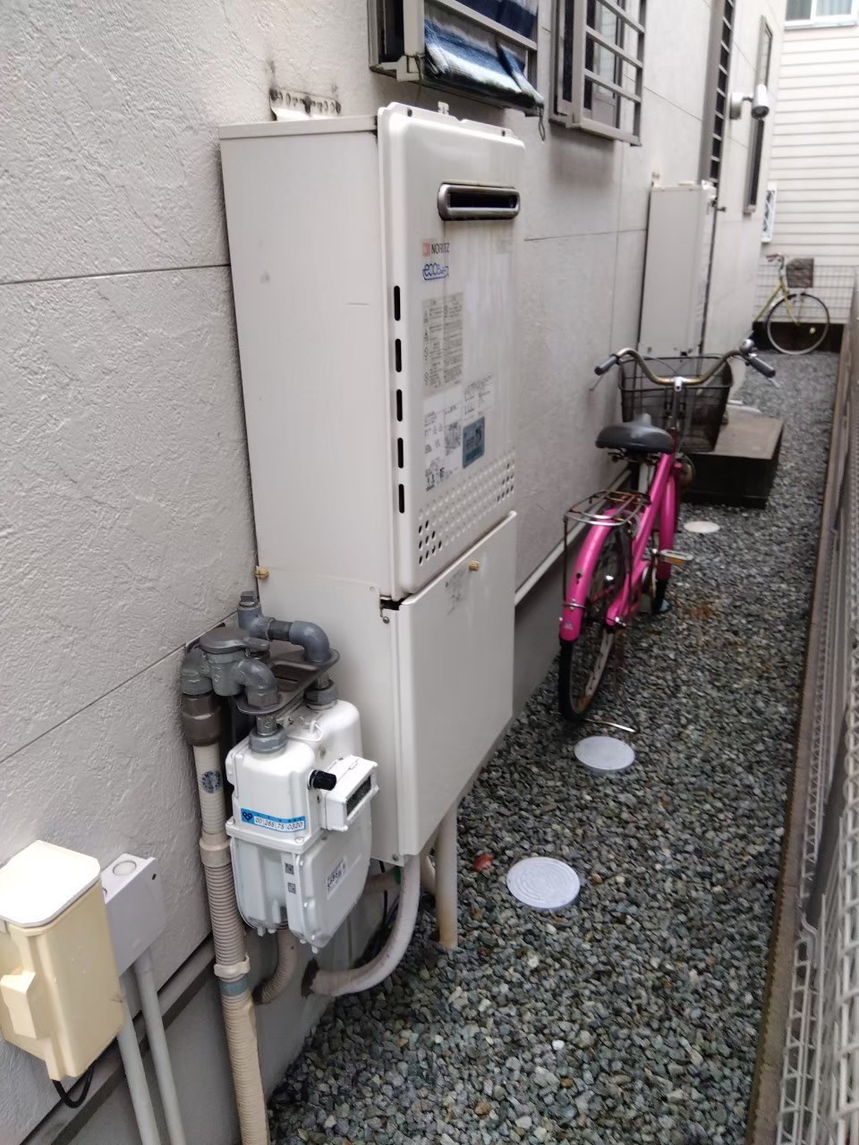 兵庫県明石市Sガス給湯器の施工事例工事前写真