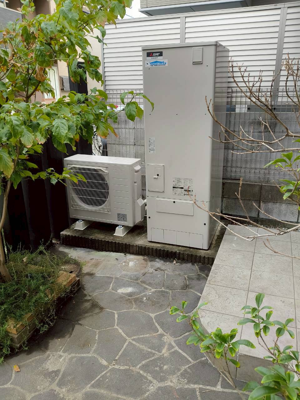 兵庫県尼崎市Yエコキュートの施工事例工事後写真