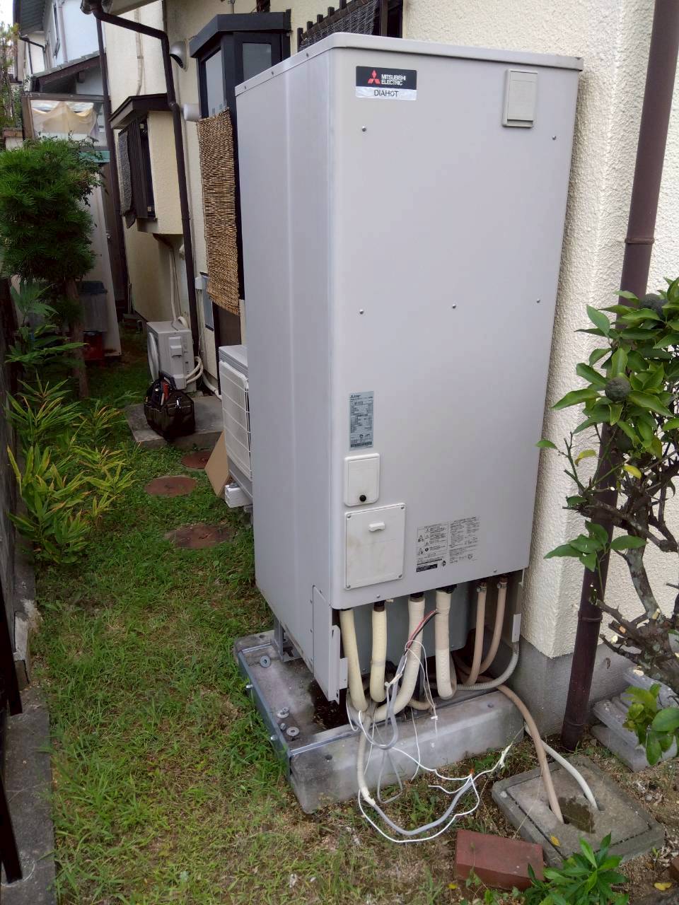 神戸市西区Sエコキュートの施工事例工事前写真