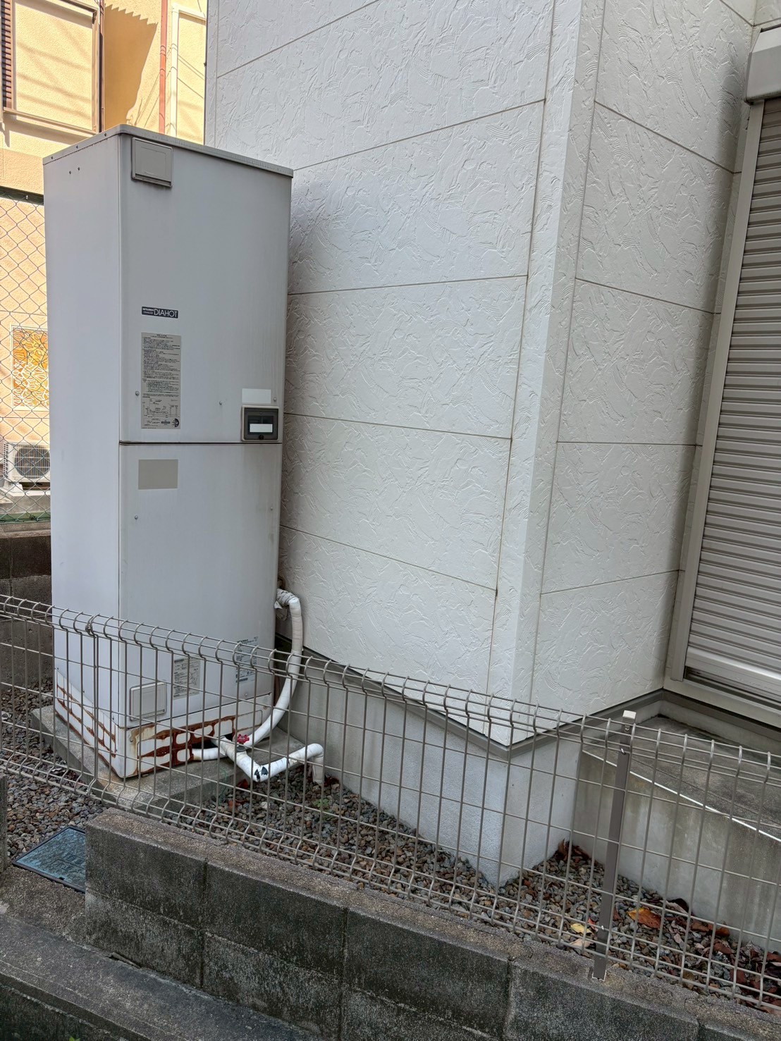 兵庫県尼崎市Eエコキュートの施工事例工事前写真