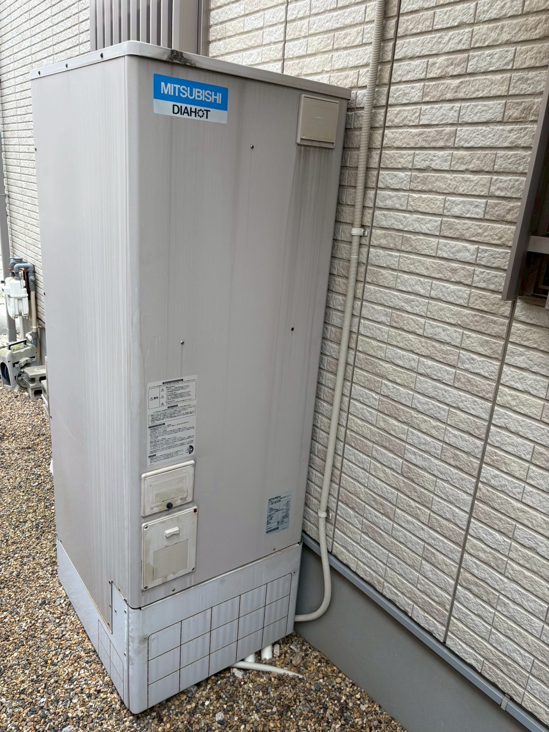 兵庫県明石市Hエコキュートの施工事例工事前写真