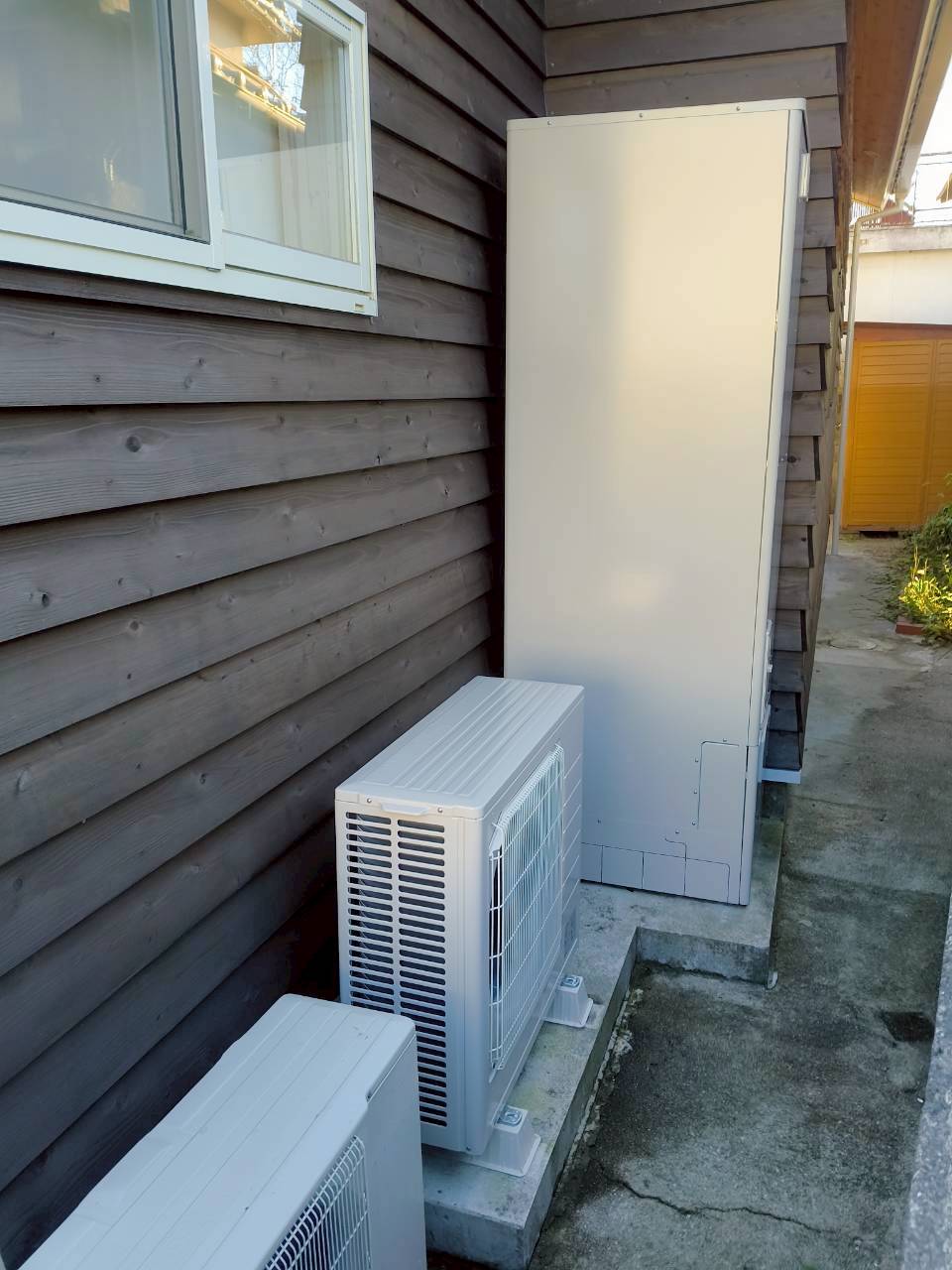 兵庫県加古川市Fエコキュートの施工事例工事後写真