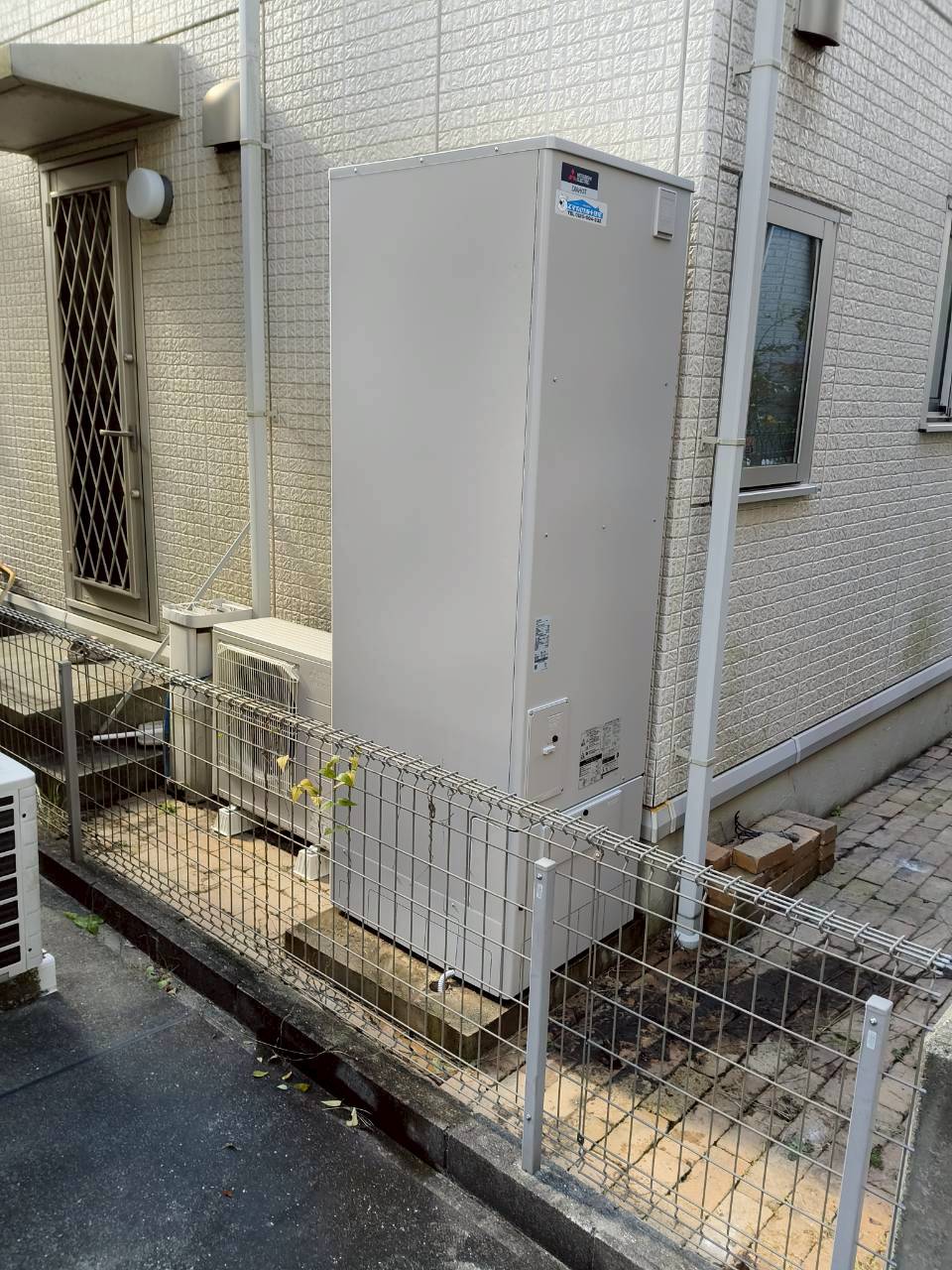 神戸市北区Hエコキュートの施工事例工事後写真