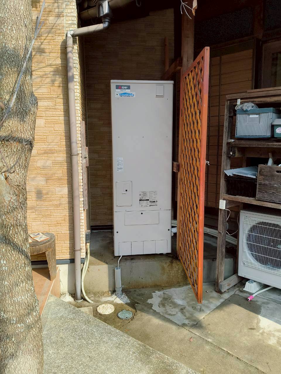 神戸市北区Mエコキュートの施工事例工事後写真