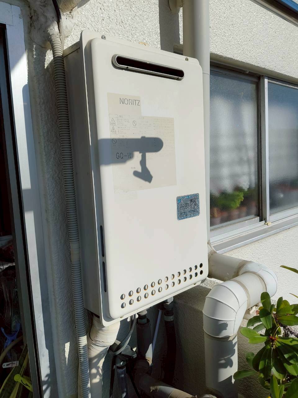 兵庫県明石市Aガス給湯器の施工事例工事前写真