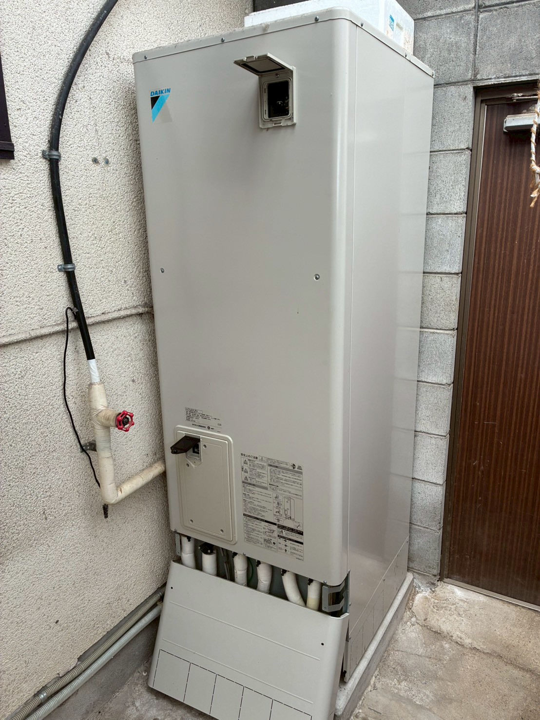 兵庫県加古川市Iエコキュートの施工事例工事前写真