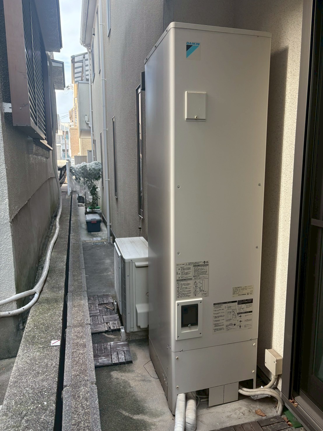 神戸市長田区Nエコキュートの施工事例工事前写真