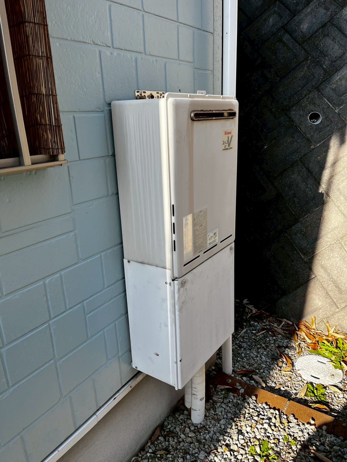 兵庫県明石市Tガス給湯器の施工事例工事前写真