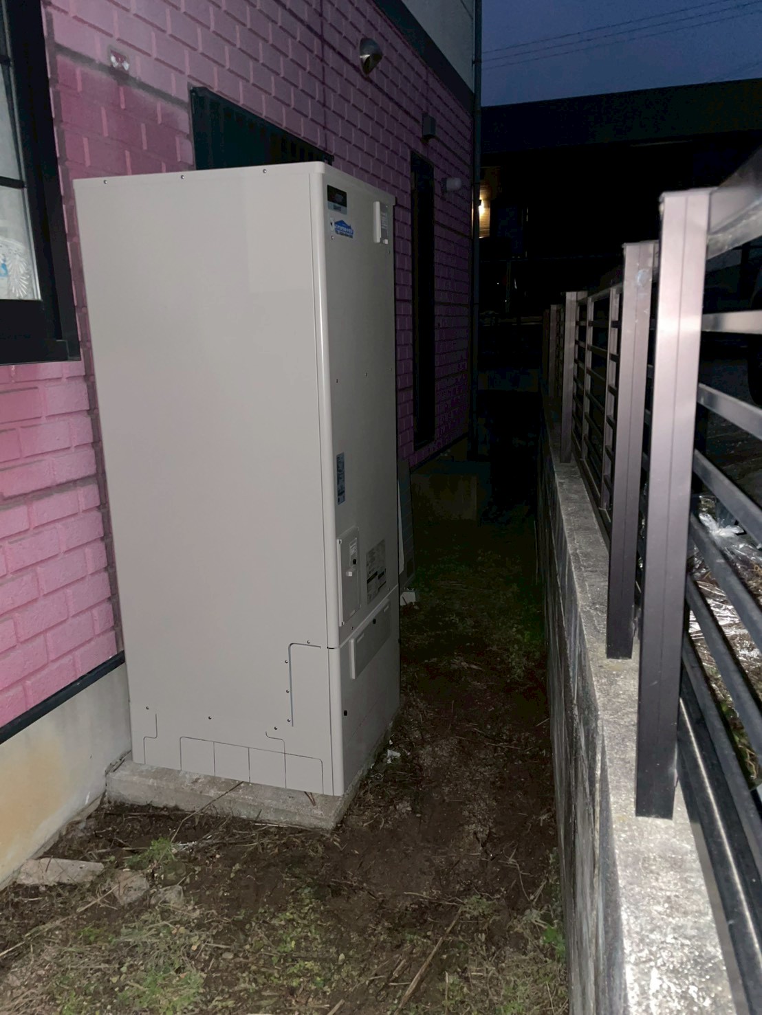 兵庫県加古川市Aエコキュートの施工事例工事後写真