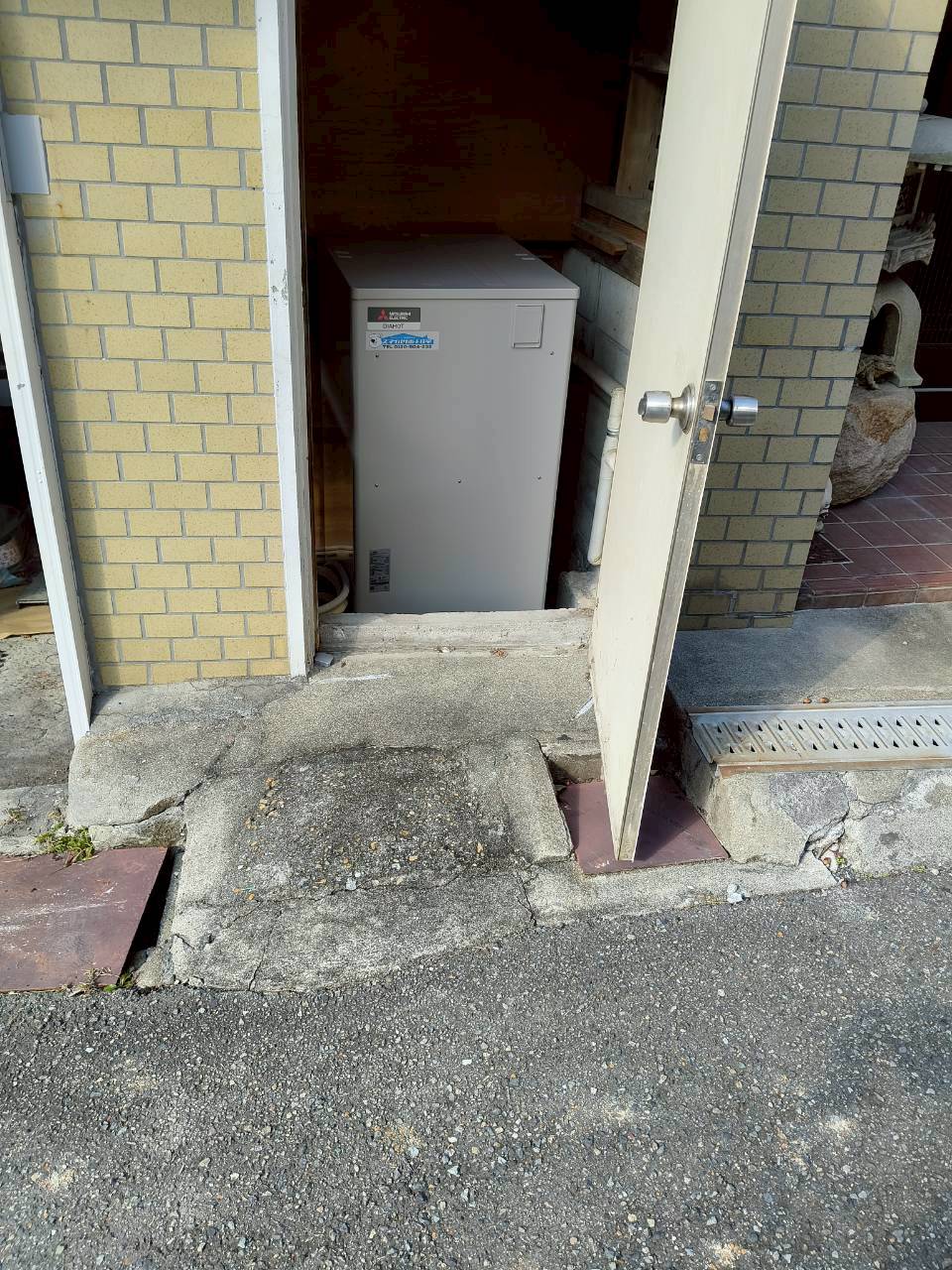 神戸市須磨区Yエコキュートの施工事例工事後写真