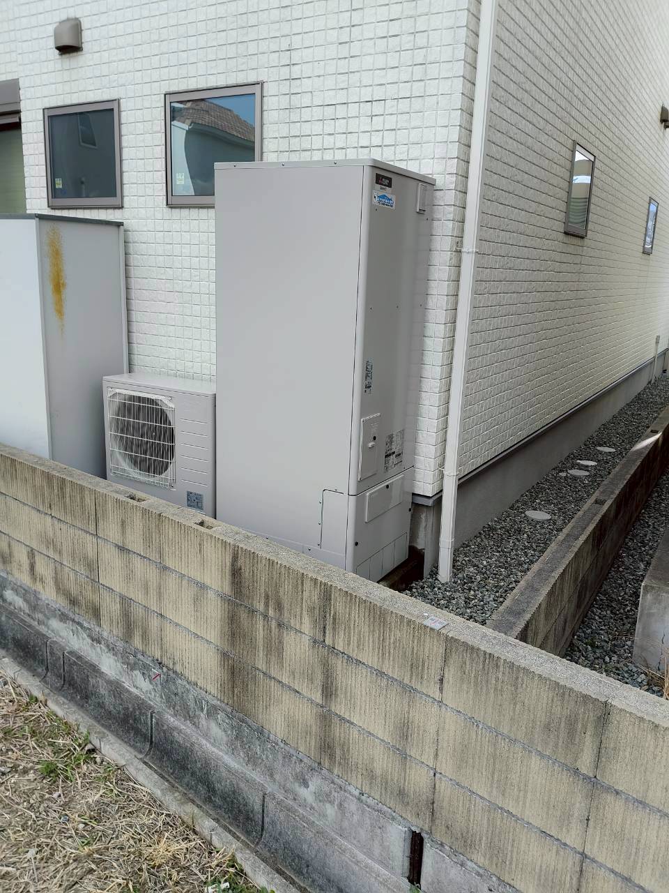 兵庫県明石市Tエコキュートの施工事例工事後写真