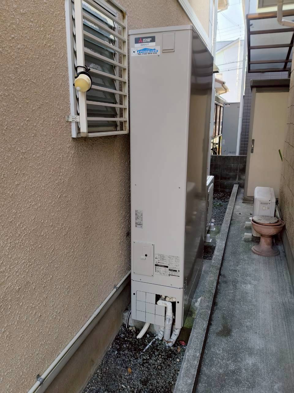 兵庫県宝塚市Fエコキュートの施工事例工事後写真