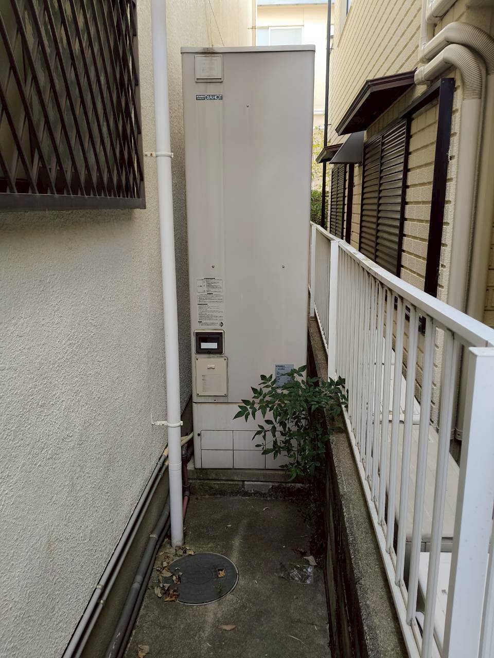 兵庫県西宮市Wエコキュートの施工事例工事前写真