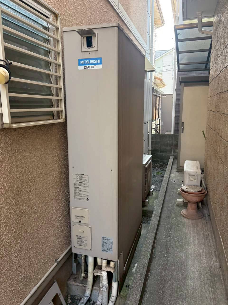 兵庫県宝塚市Fエコキュートの施工事例工事前写真