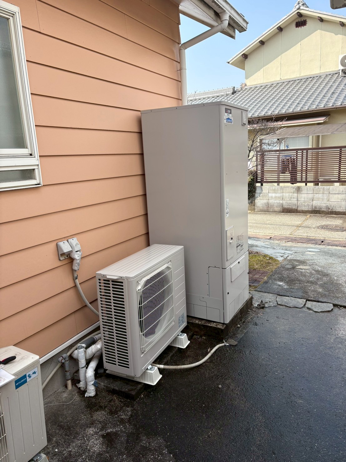 兵庫県三木市Iエコキュートの施工事例工事後写真