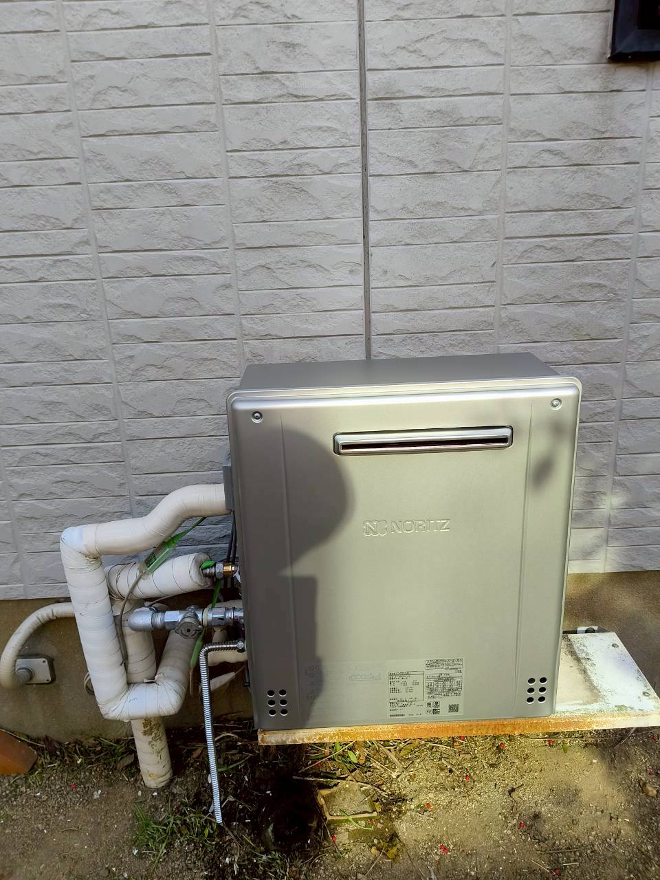 神戸市西区Tガス給湯器の施工事例工事後写真