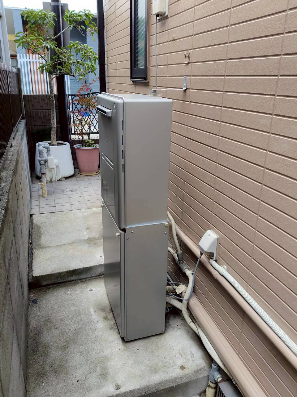 神戸市東灘区Yガス給湯器の施工事例工事後写真