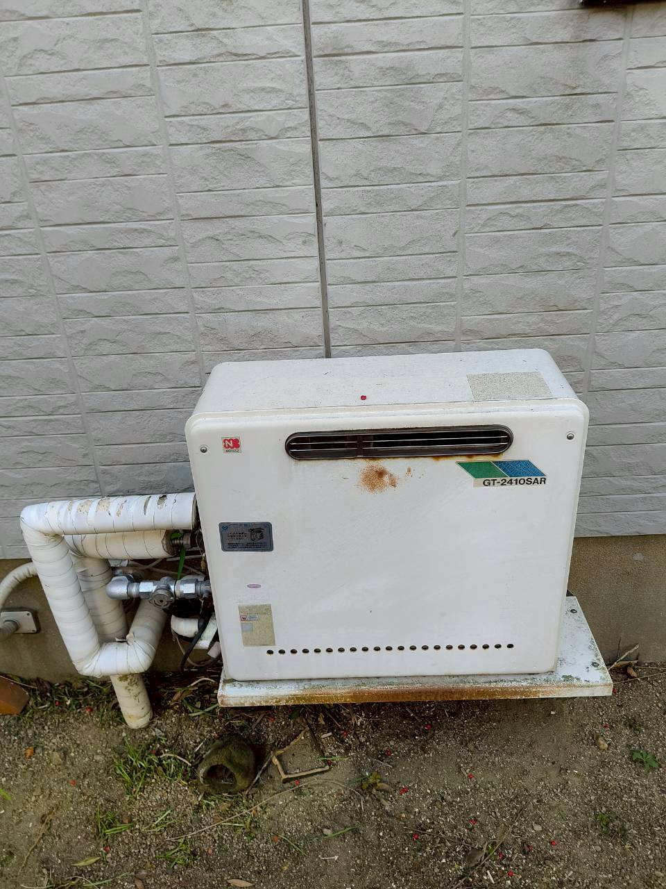 神戸市西区Tガス給湯器の施工事例工事前写真