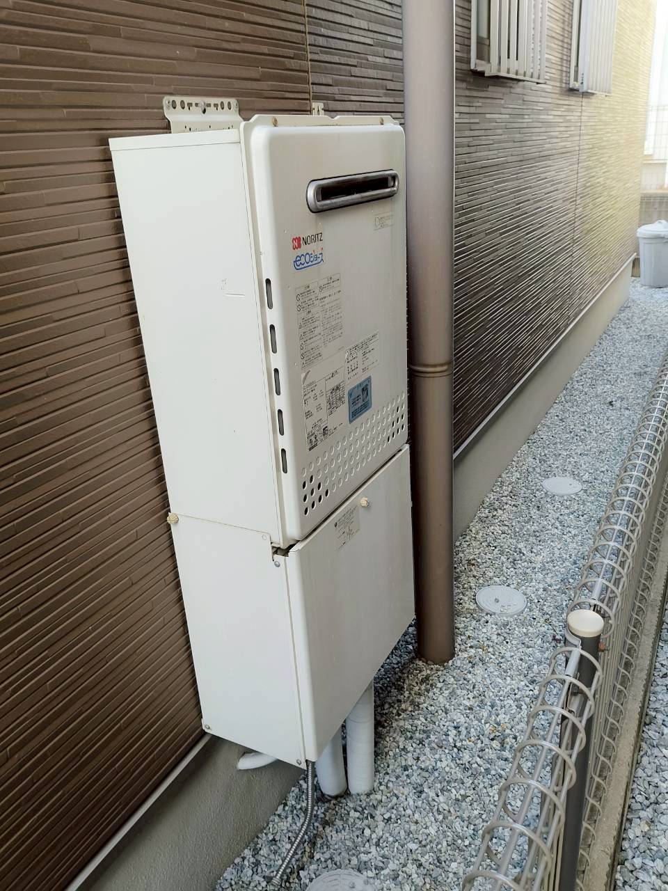 兵庫県加古郡稲美町Nガス給湯器の施工事例工事前写真