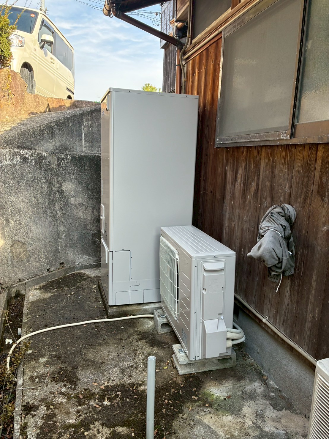 神戸市西区Tエコキュートの施工事例工事後写真