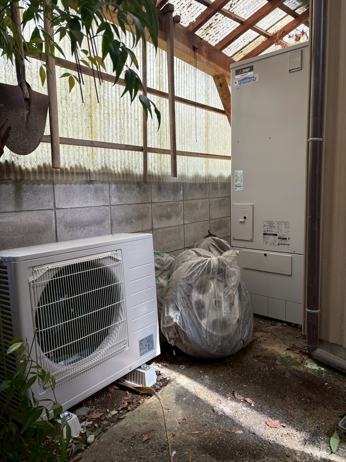 兵庫県三木市Yエコキュートの施工事例工事後写真