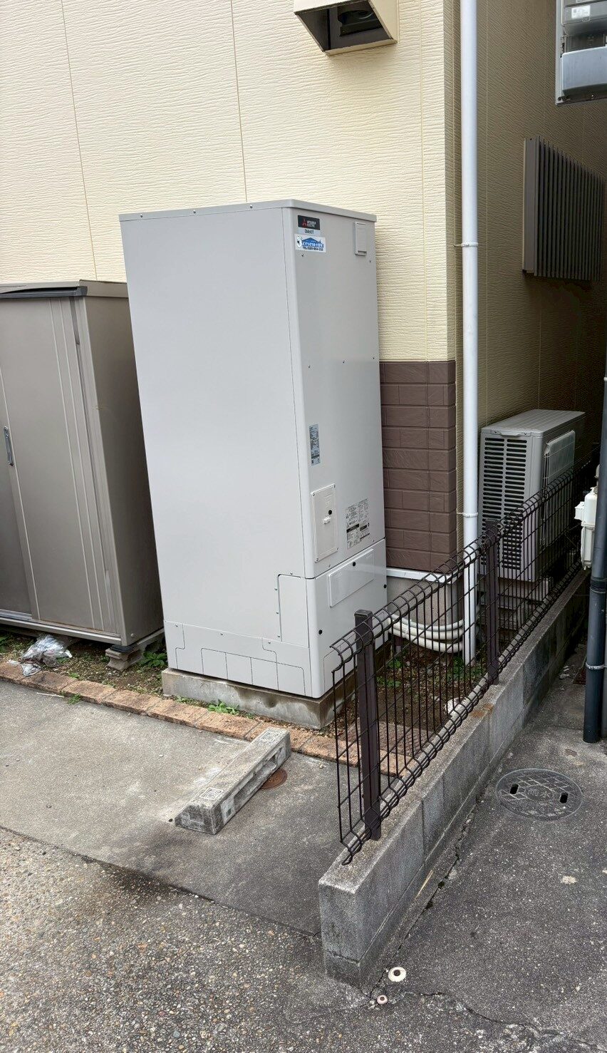 神戸市長田区Hエコキュートの施工事例工事後写真