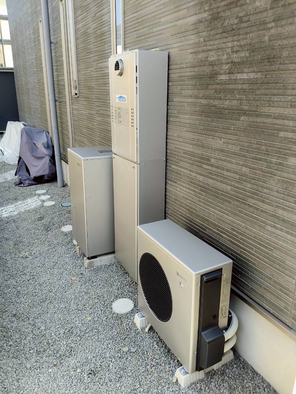 兵庫県三木市Sハイブリッド給湯器の施工事例工事後写真