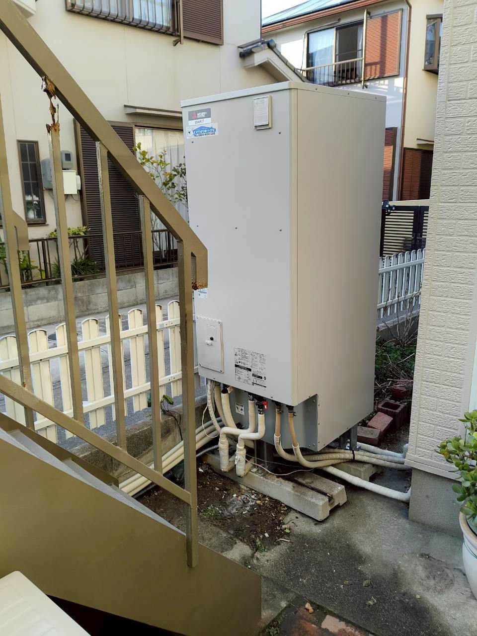 兵庫県明石市Mエコキュートの施工事例工事後写真