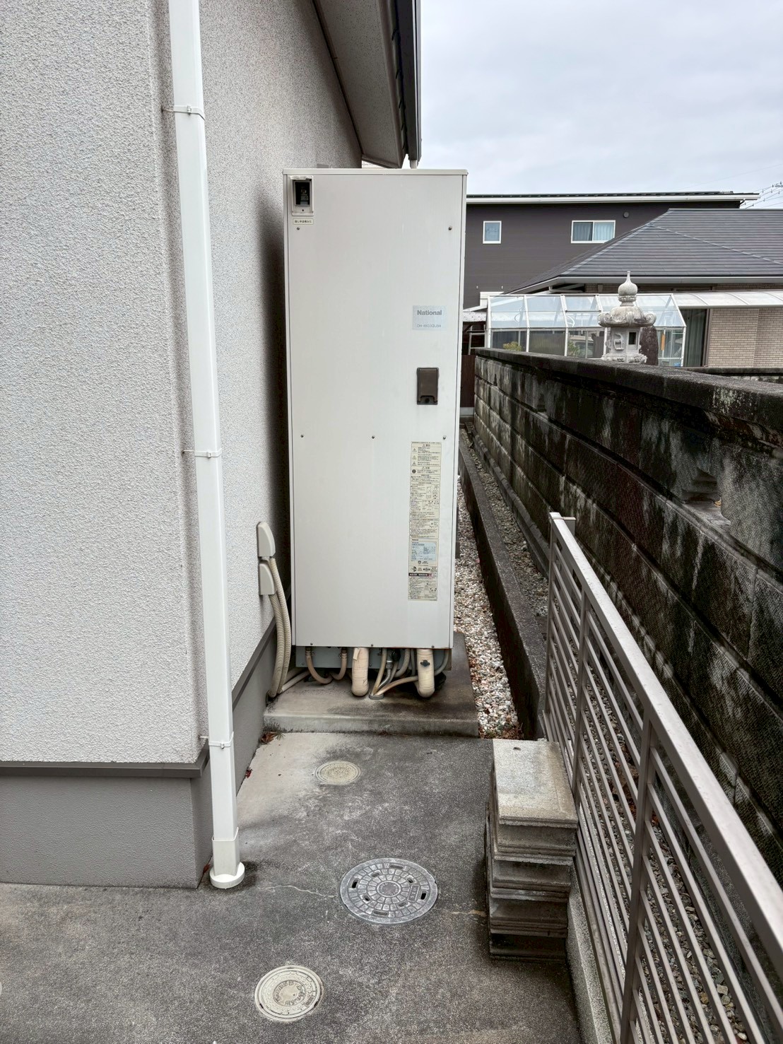 兵庫県加古川市Tエコキュートの施工事例工事前写真