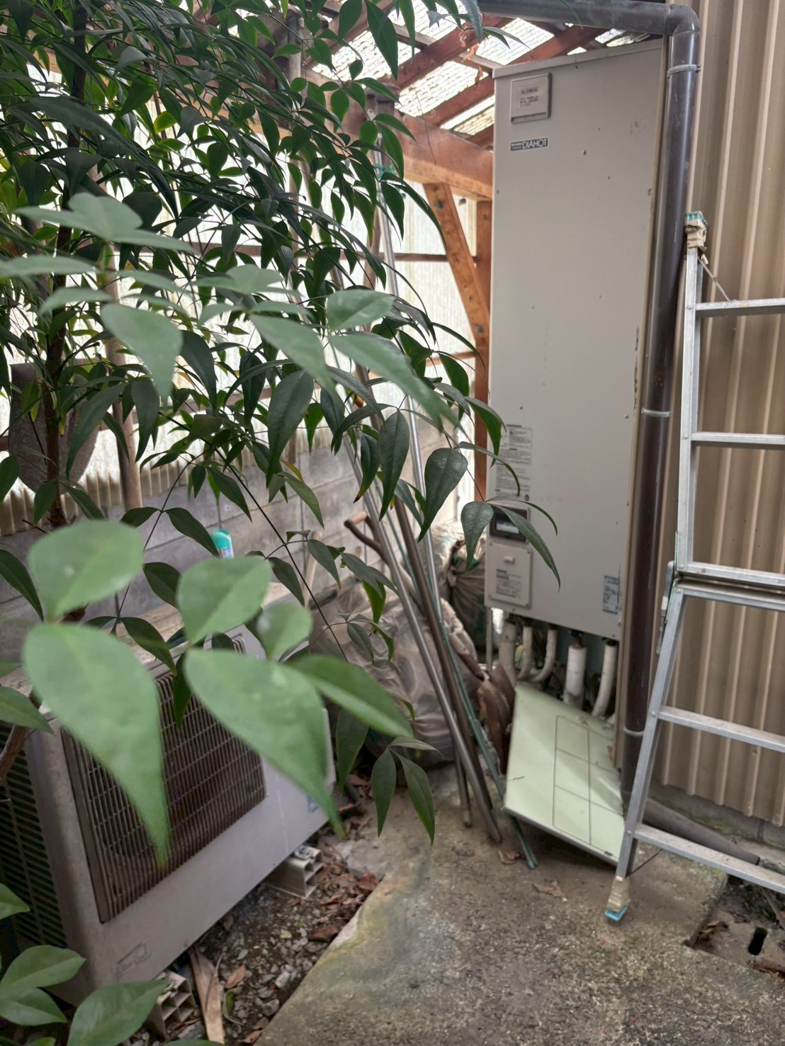 兵庫県三木市Yエコキュートの施工事例工事前写真