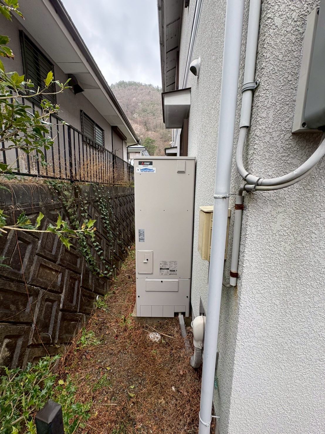 兵庫県川辺郡猪名川町Hエコキュートの施工事例工事後写真