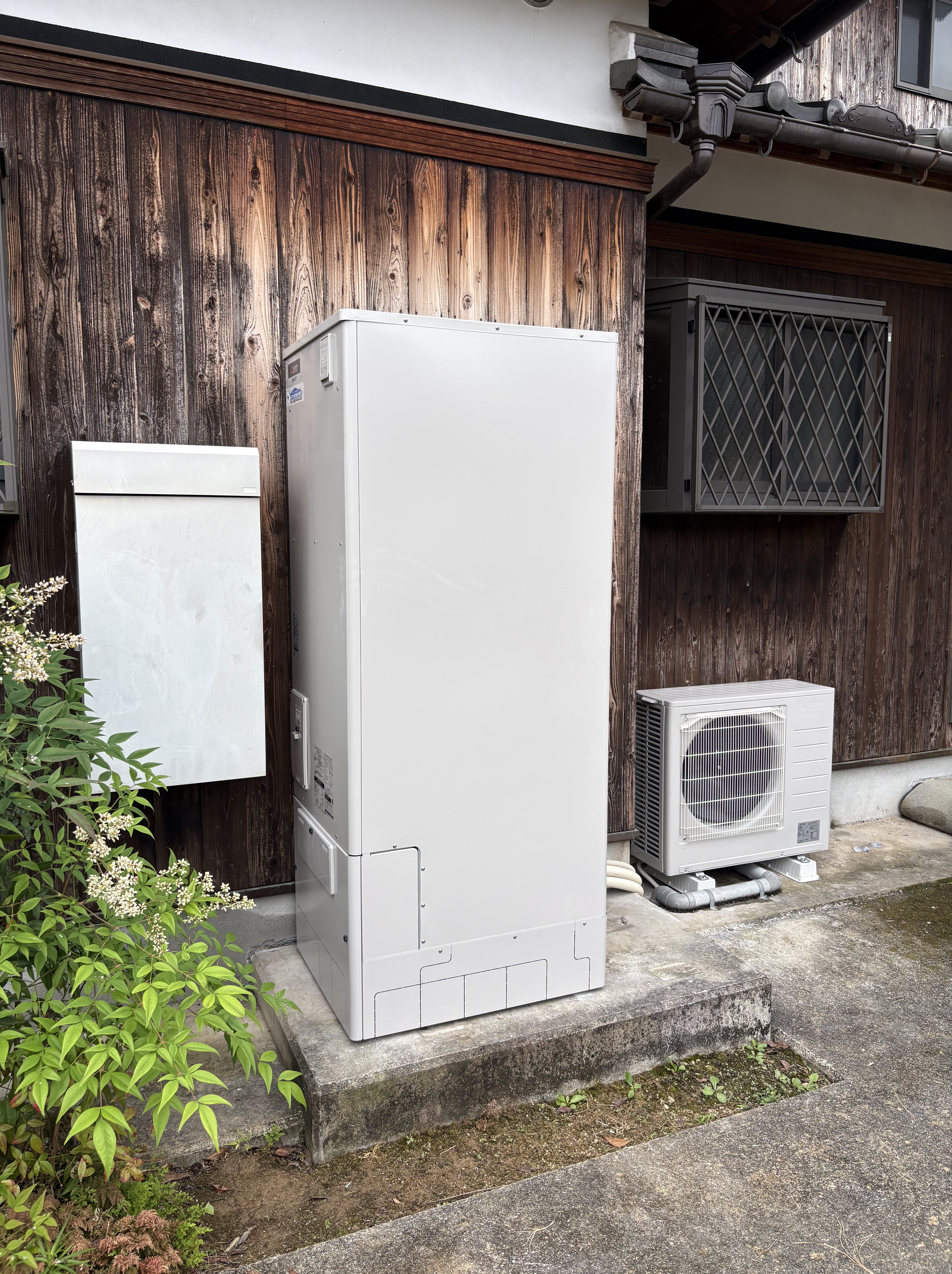 兵庫県神崎郡福崎町Nエコキュートの施工事例工事後写真
