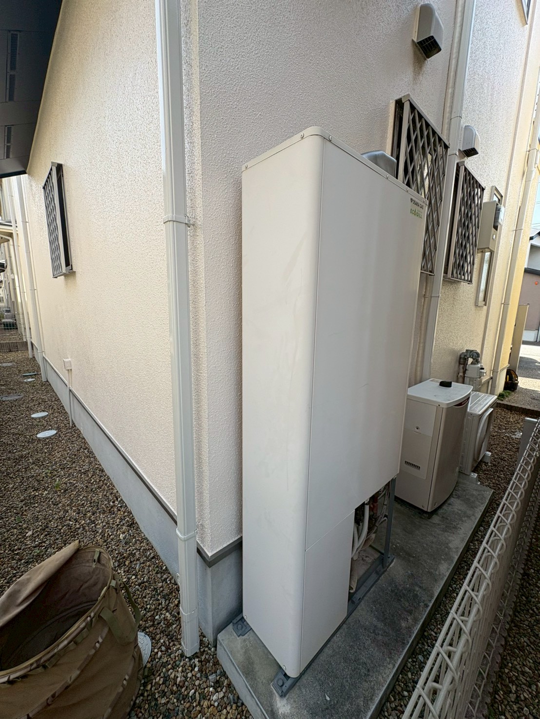 神戸市須磨区Kハイブリッド給湯器の施工事例工事前写真