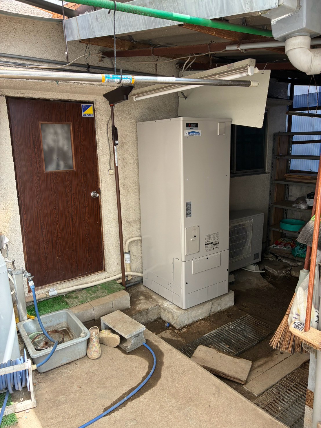 兵庫県明石市Oエコキュートの施工事例工事後写真