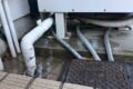 電気温水器から水漏れしたら？止め方・原因・修理費用と交換の目安